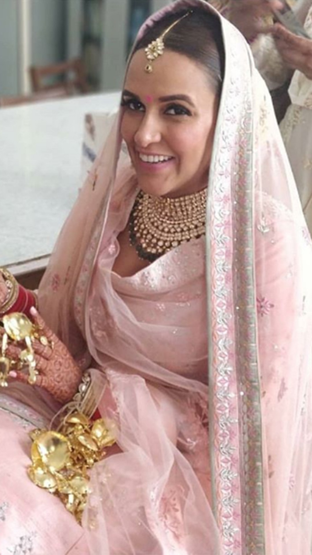 Parineeti to Kiara: Brides who adorned most stunning jewellery on their  wedding day | Times of India