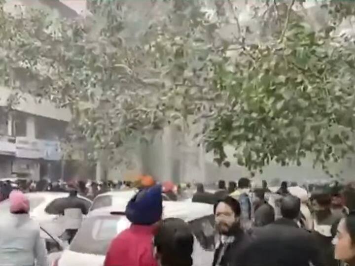Blast at Punjab ludhiana court one killed several injured Watch: Ludhiana Court में Blast, चारों तरफ मची अफरा-तफरी, एक की मौत, सीएम चन्नी बोले- दोषियों को छोड़ेंगे नहीं