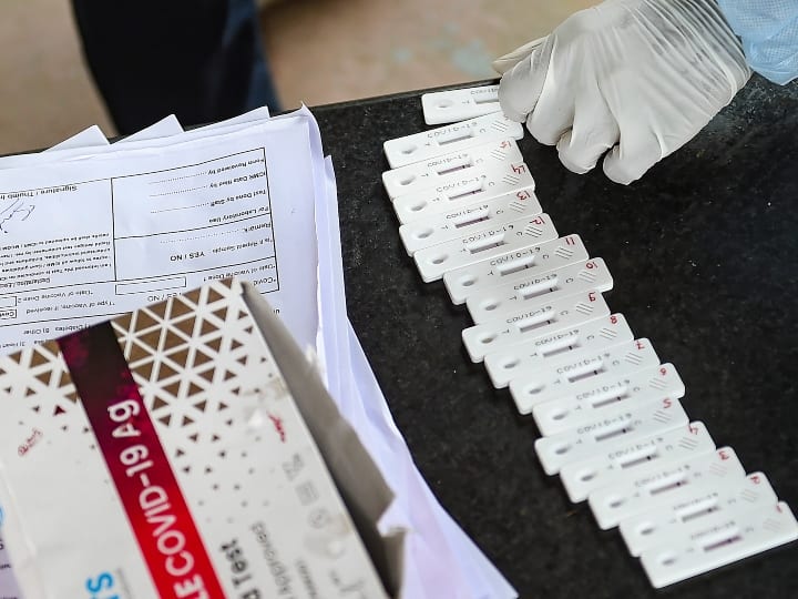 Omicron Cases in Maharashtra: 23 more patients infected by Coronavirus New variant Omicron Cases in Maharashtra: महाराष्ट्र में ओमिक्रोन के आए 23 नए मामले, क्या लगेगा नाइट कर्फ्यू?