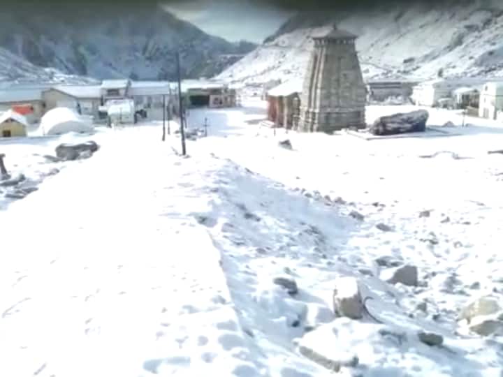 Uttarakhand Kedarnath Weather Update Heavy Rain and Snowfall Communication and Electrical Services Suspended ANN Kedarnath Weather Update: केदारनाथ में बारिश से संचार एवं बिजली सेवा ठप, बर्फबारी से निर्माण कार्य भी हुआ प्रभावित