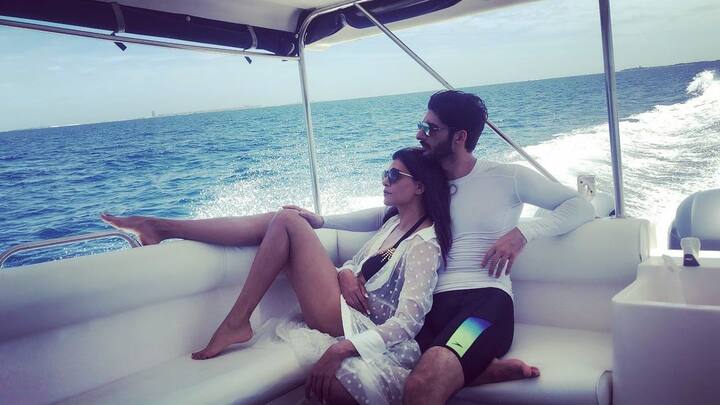 रोहमन ने अपने मैसेज में लिखा था – सुष्मिता के मैसेज से उनका दिन बन गया. और इसलिए वो खुशी से एक कमरे से दूसरे कमरे में उछल रहे हैं. (फोटो – सोशल मीडिया)