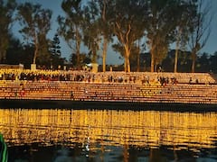 In Pics : सांगलीचा कृष्णाकाठावरील माई घाट उजळला पाच हजार दिव्यांनी