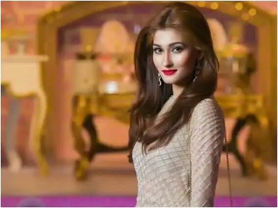 স্টাইল সেন্স এবং চেহারার দিক থেকে তিনি বলিউডের যেকোনো অভিনেত্রীকে হারাতে পারেন।