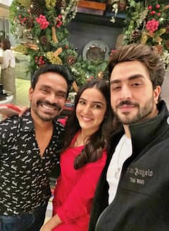 Lovebirds Aly Goni-Jasmin Bhasin's Pre-Christmas Celebration - See Photos