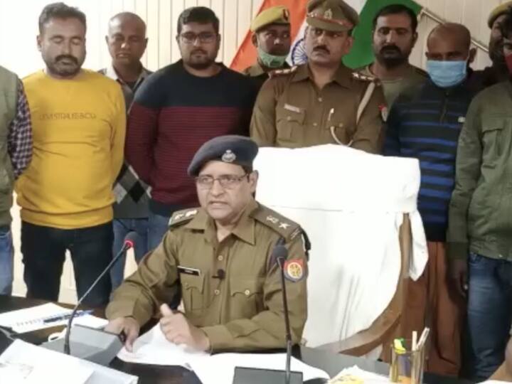 Kaushambi News: पुलिस मुठभेड़ में तीन शातिर लुटेरे गिरफ्तार, एक हफ्ते पहले ही दिया था वारदात को अंजाम Kaushambi uttar pradesh SOG and Charva police arrested three inter district robbers in encounter ANN Kaushambi News: पुलिस मुठभेड़ में तीन शातिर लुटेरे गिरफ्तार, एक हफ्ते पहले ही दिया था वारदात को अंजाम