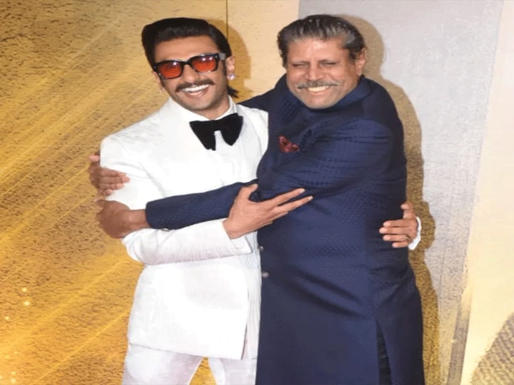 83 Movie Premiere Bollywood Actor Ranveer Singh And Cricketer Kapil Dev Hosted  Grand Premiere Of 83 Movie ANN 83 Movie Premiere: Ranveer Singh और Kapil Dev ने मिलकर होस्ट किया फिल्म '83' का भव्य प्रीमियर