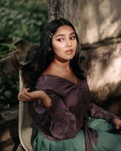 Anikha Surendran Photos: 17 வயசு பட்டாம்பூச்சி...! அனிகா சுரேந்திரன் அட்டகாசமான க்ளிக்ஸ்...!