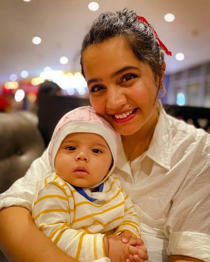 तिने तिच्या बाळाचं नाव अथांग असं ठेवलं आहे.  (photo:urmilanimbalkar/ig)