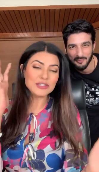 চলতি বছরের শুরু থেকেই রহমান শলের (Rohman Shawl) সঙ্গে অভিনেত্রীর সম্পর্কে ভাঙনকে কেন্দ্র করে গুঞ্জন শোনা যেতে থাকে। শোনা যাচ্ছিল, বর্তমানে আর রহমান সলের সঙ্গে সম্পর্কে নেই বিশ্বসুন্দরী। অবশেষে সম্পর্ক প্রসঙ্গে মুখ খুলেছেন সুস্মিতা সেন।