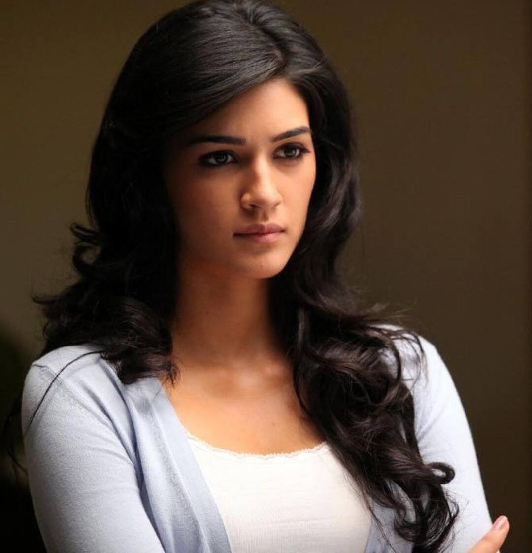 Bollywood Untold Story: जब सबके सामने Kriti Sanon को कोरियोग्राफर ने लगाई थीं डांट, मां से लिपटकर खूब रोई थी एक्ट्रेस Kirti Sanon revealed once a choreographer insulted her infornt of other models, actress cried to her mom's lap Bollywood Untold Story: जब सबके सामने Kriti Sanon को कोरियोग्राफर ने लगाई थीं डांट, मां से लिपटकर खूब रोई थी एक्ट्रेस