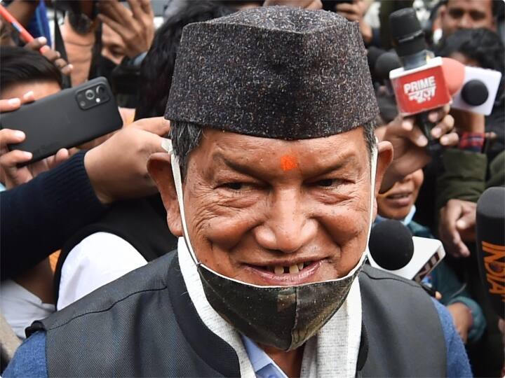 इससे पहले राहुल गांधी ने प्रदेश कांग्रेस अध्यक्ष गणेश गोदियाल से मुलाकात की. प्रदेश इकाई में उभरे गतिरोध के दौरान गोदियाल को रावत के साथ खड़े देखा गया. समझा जा रहा है कि रावत चाहते हैं कि उन्हें राज्य में मुख्यमंत्री पद का चेहरा बनाया जाए, लेकिन राहुल गांधी ने कहा है कि चुनाव के बाद निर्णय लिया जाएगा.