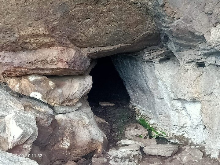 மதுரை அருகே கற்காலத்தை சேர்ந்த பாறை ஓவியங்கள் கண்டுபிடிப்பு