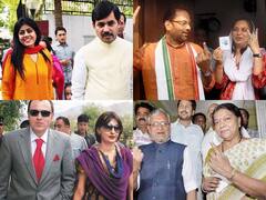 Politicians Love Story: किसी को ट्रेन तो किसी को बस में मिला हमसफर, जानिए कहां से शुरू हुई थी इन नेताओं की लव स्टोरी