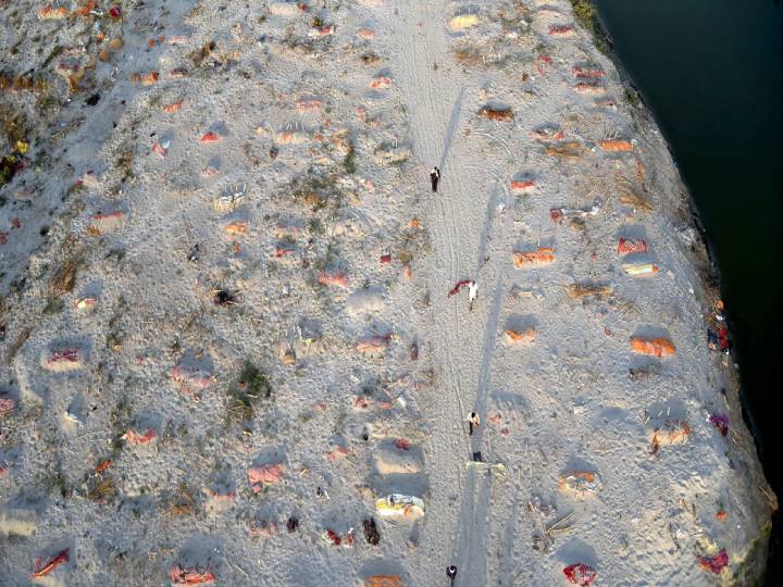 Ganga River | கங்கையில் இறந்தவர்களின் உடல் வீசப்பட்டது உண்மைதான் - தூய்மை கங்கா தலைமை இயக்குனர்