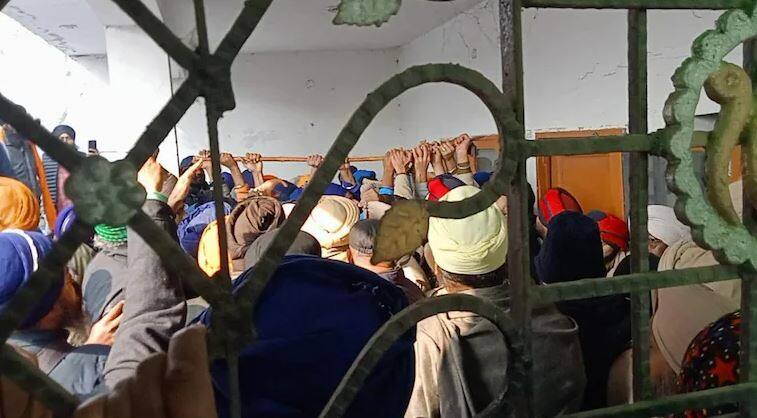 Gurdwara Parbandhak Baba Amarjit Singh arrested in Kapurthala indecency case ਕਪੂਰਥਲਾ ਬੇਅਦਬੀ ਮਾਮਲੇ 'ਚ ਨਵਾਂ ਮੋੜ, ਗੁਰਦੁਆਰਾ ਪ੍ਰਬੰਧਕ ਬਾਬਾ ਅਮਰਜੀਤ ਸਿੰਘ ਗ੍ਰਿਫਤਾਰ