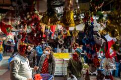 Omicron in India: क्रिसमस और नए साल को लेकर अलर्ट, MP-दिल्ली से लेकर तेलंगाना तक कई राज्यों ने बढ़ाई सख्ती