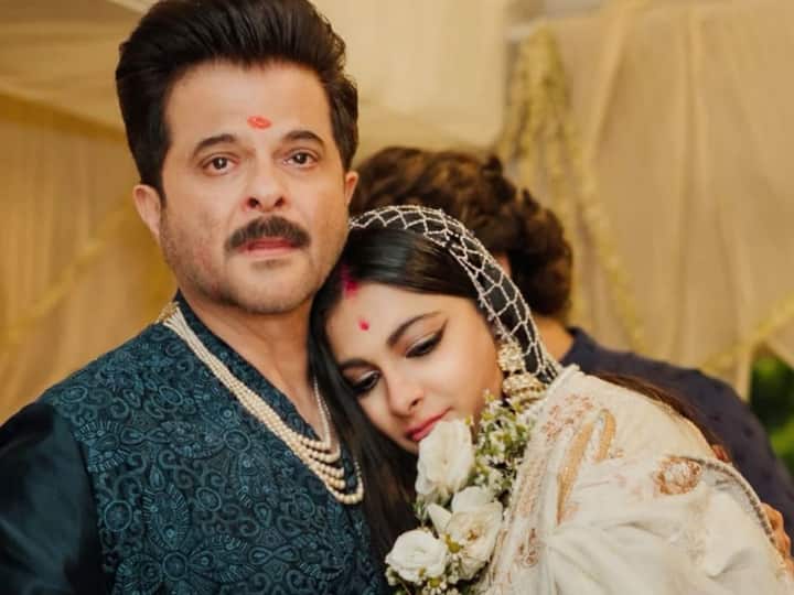 Anil Kapoor Birthday: Rhea Kapoor Shares Photo Of Teary-Eyed Actor From Her Wedding With Sweet Note Anil Kapoor Birthday: Rhea Kapoor Shares Photo Of Teary-Eyed Actor From Her Wedding With Sweet Note