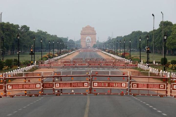 Delhi Curbs: Lockdown-Like Restrictions Return in Delhi, Yellow Alert Issued Amid Coronavirus Omicron Scare Delhi Curbs: दिल्ली में कोरोना विस्फोट के बाद 'येलो अलर्ट', सख्त किए गए प्रतिबंध, जानें- क्या खुला रहेगा और क्या बंद