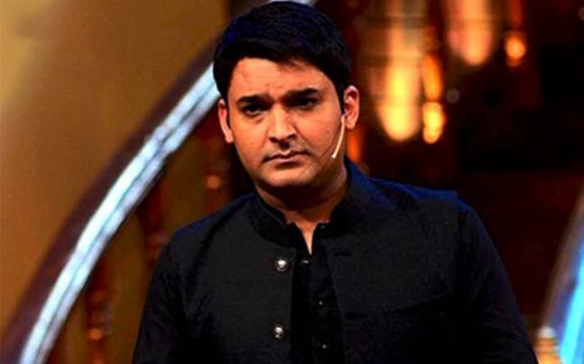 कपिल शर्मा: रिपोर्ट्स के मुताबिक कुछ सालों पहले कपिल शर्मा (Kapil Sharma) भी शराब के चलते काफी डिप्रेशन में चले गए थे. वो अपने अच्छे दोस्त सुनील ग्रोवर से भी झगड़ चुके थे और उनका कॉमेडी शो भी बंद हो गया था. फिर कॉमेडी किंग ने हार नहीं मानी और रिहैब सेंटर की मदद से अपनी इस बुरी लत को सुधार लिया. आज कपिल शर्मा एक बार फिर लोगों के दिलों में घर बना लिया है.