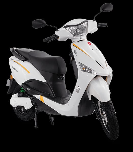 Hero Electric Optima HX: इस इलेक्ट्रिक स्कूटर का डबल बैटरी के साथ एक ही वेरिएंट आता है. जिसकी दिल्ली में कीमत 69000 रुपये है. यह एक बार फुल चार्ज होने पर 122 किलोमीटर तक की रेंज देता है. इसकी टॉप स्पीड 42 किलोमीटर प्रति घंटा की है. यह एक बार फुल चार्ज होने में 4-5 घंटे का समय लेता है.