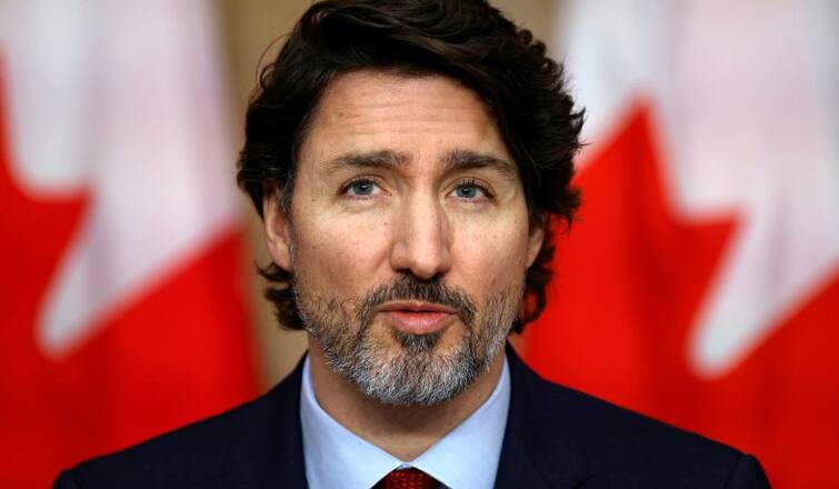 Canadian PM Trudeau Moved To 'Secret Location' After Anti-Vaccine Protests Hit The Streets Canada Anti-Vaccine Protests: தடுப்பூசிக்கு எதிராக வெகுஜனப் போராட்டம்; மறைவான இடத்தில் பதுங்கிய கனடா பிரதமர்