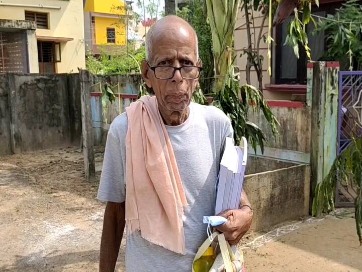 Senior who has completed 24 degree at the age of 82, application for 25th degree 82 வயதில் 24 டிகிரி பட்டங்களை வாங்கிய முதியவர் 25 ஆவது டிகிரிக்கு விண்ணப்பம்