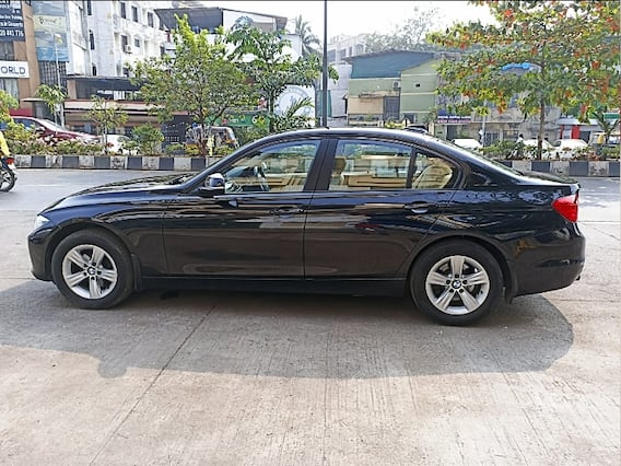 BMW 320D: यहां सिर्फ 16.25 लाख रुपये में मिल रही है बीएमडब्ल्यू 320डी सेडान, ये है वजह BMW 320D: यहां सिर्फ 16.25 लाख रुपये में मिल रही है बीएमडब्ल्यू 320डी सेडान, ये है वजह