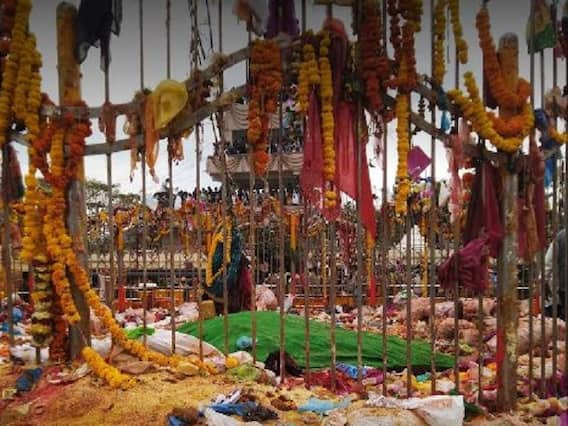 మేడారం జాతరకు వారం రోజుల ముందు మండమెలిగే పండగ