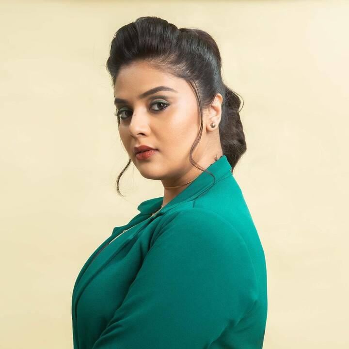 శ్రీముఖి హాట్ పిక్స్ -Image credit: Sreemukhi/Instagram