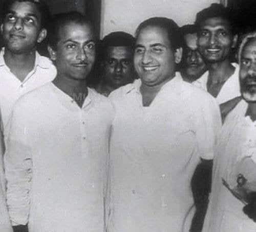 Mohammed Rafi Birth Anniversary :  आवाजाचे 'जादूगार' मोहम्मद रफी यांची आज जयंती. आवाजाच्या रुपातून रफी आजही रसिकांच्या मनात जिवंत आहेत.  (photo:mohmmad_rafi_sahab/ig)