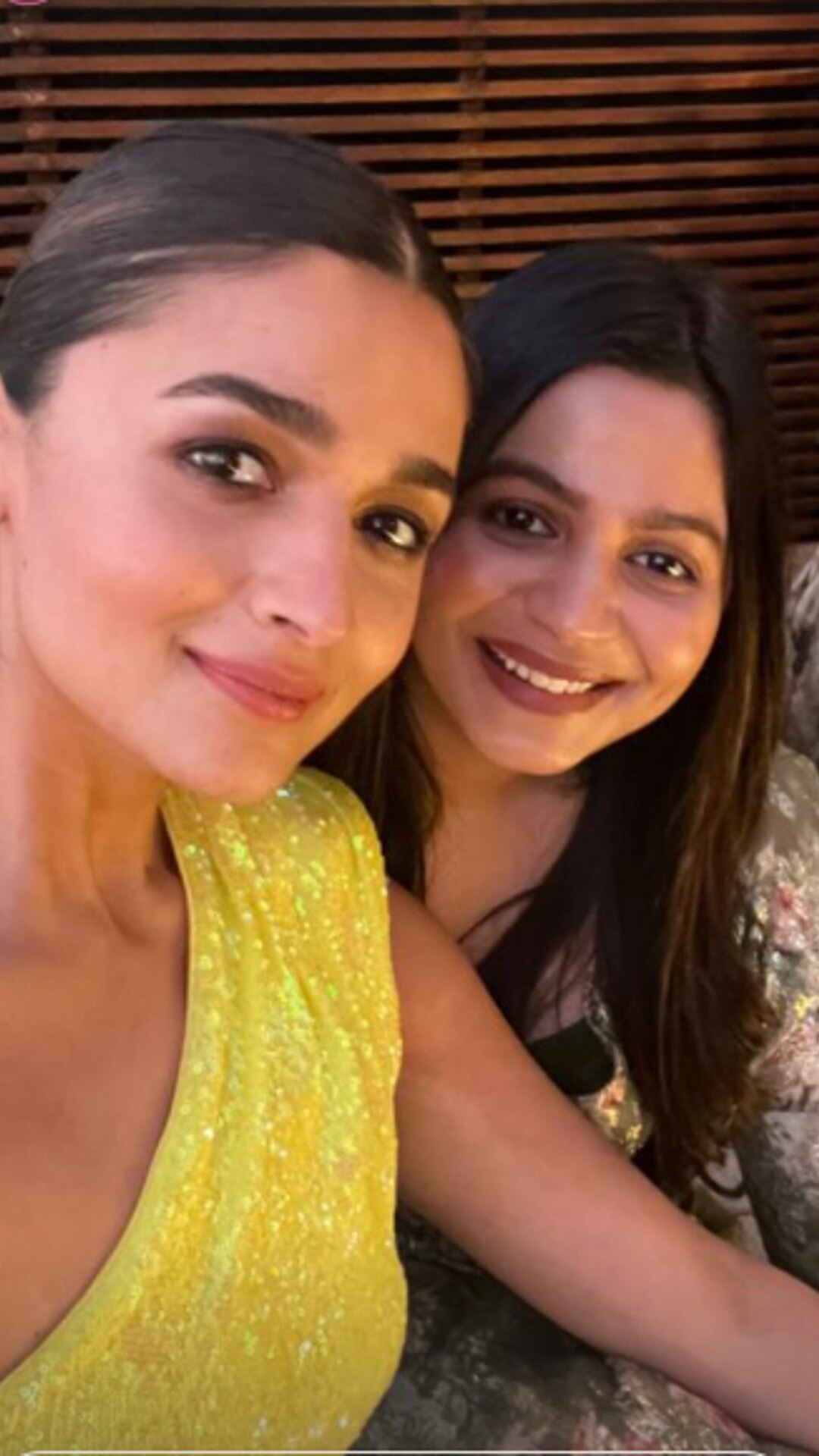 Sister goals! Alia Bhatt and Shaheen Bhatt pose for a happy selfie post  movie screening