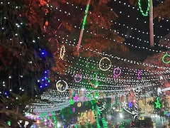 Christmas 2021: আলোর মালায় ঝলমলে তিলোত্তমা, দেখে নিন পার্ক স্ট্রিটের বড়দিনের সাজ