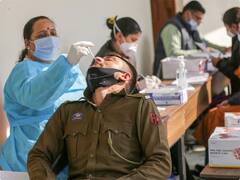 Omicron Case: सरकार ने कहा- दुनिया में कोरोना की चौथी लहर, हमें सतर्क रहने की जरूरत