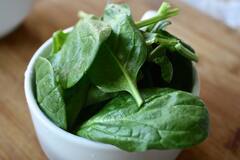 Spinach: শরীর ভাল রাখতে রোজ খান ‘সুপারফুড’ পালং শাক