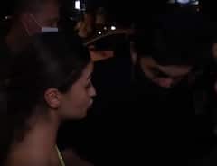 Watch: आलिया भट्ट को देखते ही टूट पड़ी उन पर भीड़, होने वाली पत्नी को ऐसे बचाते दिखे रणबीर कपूर!