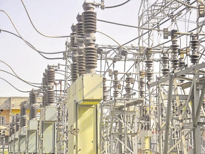 Electricity Bill Defaulters: கரண்ட் பில் கட்டாமல் ‛டிமிக்கி’- முதலிடம் பிடித்த வருவாய்த்துறை அமைச்சர்!