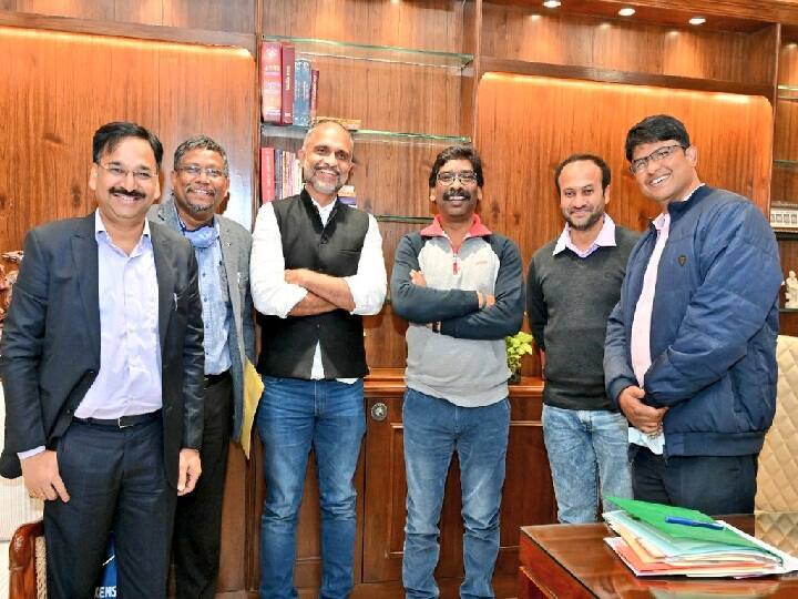 Jharkhand University: अजीम प्रेमजी फाउंडेशन के CEO अनुराग बेहार ने सीएम सोरेन से की मुलाकात, किया बड़ा एलान