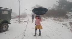 Darjeeling Snow Fall : বড়দিনে সান্তার উপহার, মরসুমের প্রথম তুষারপাত সান্দাকফু ও টাইগার হিলে