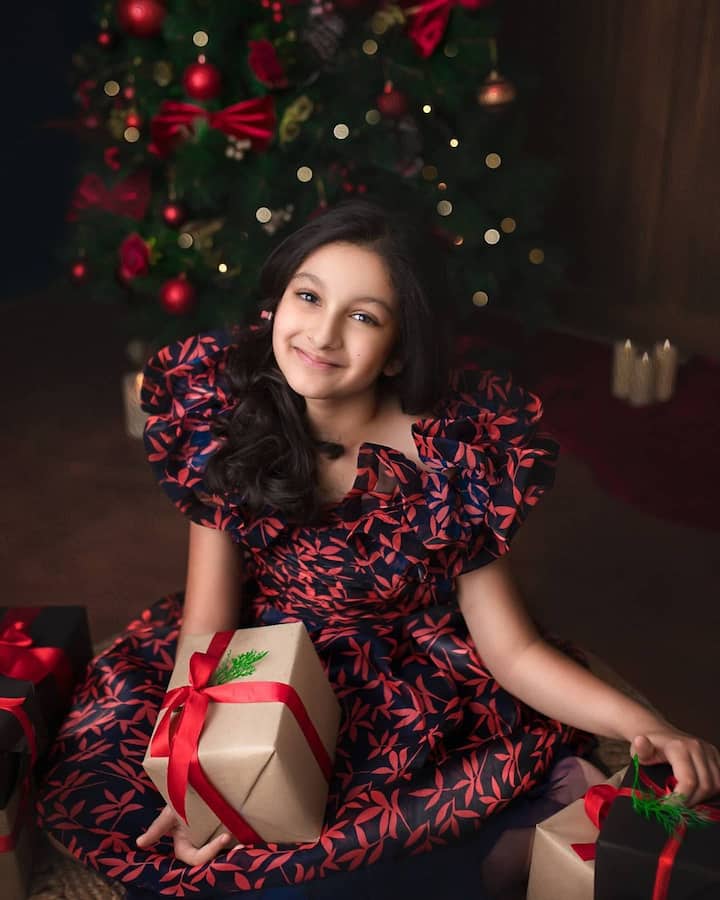 మహేష్ బాబు కూతురు సితార క్రిస్మస్ సందడి.. ఎంత క్యూట్‌గా ఉందో చూడండి - Image Credit: Sitara Ghattamaneni/Instagram