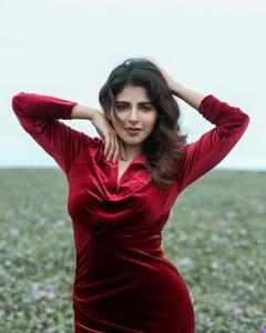 Actress ishwarya menon : கடற்கரையில் மாடர்ன் உடையில் கலக்கிய ஐஸ்வர்யா மேனன்.. வைரல் புகைப்படங்கள்!