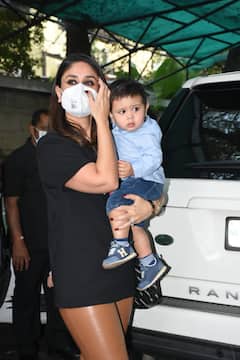 IN PICS: Kareena Kapoor Khan's Merry Christmas With Family Post COVID