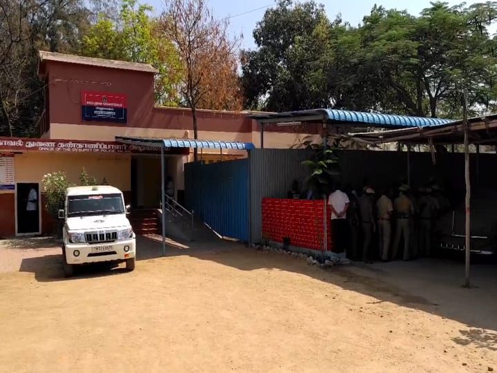 பள்ளி மாணவிக்கு பாலியல் தொல்லை தந்த ஆசிரியர் போக்சோவில் கைது