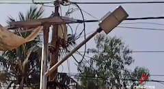 Paschim Medinipur: সাংসদ তহবিলের টাকায় মেদিনীপুর সদরের আলো ভুল করে লাগানো হয়েছে শালবনিতে!। Bangla News