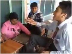 Watch: स्कूली बच्चों ने सोशल मीडिया पर मचाया धमाल, वायरल हो रहा शानदार अंदाज में गाता छात्र