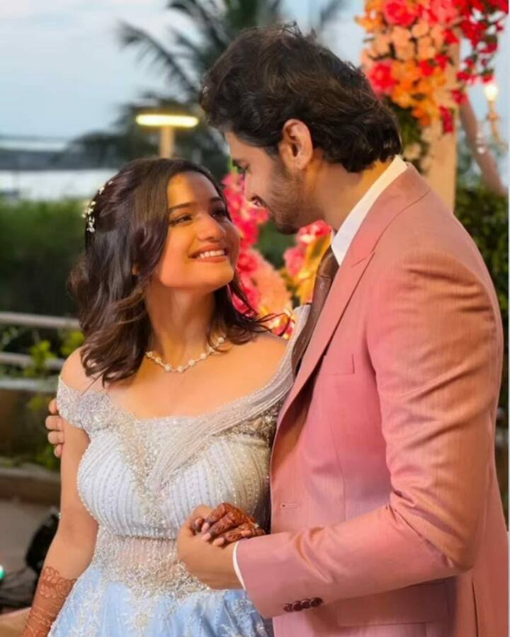 ‘फुलपाखरु’ या मालिकेतून लाखो तरुणांच्या मनावर जादू केलेली हृता सध्या झी मराठीवरील मन उडू उडू झालं या मालिकेतून घराघरात पोहचतेय ( photo: hruta12/ig)