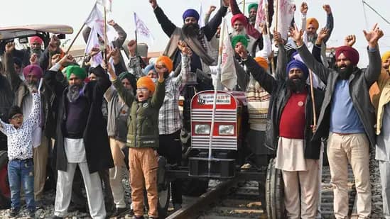 22 Farmers' Union Come Together To Form Political Party, To Contest Punjab Elections 2022 22 Farmers' Union Come Together To Form Political Party, To Contest Punjab Elections 2022