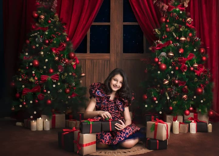 మహేష్ బాబు కూతురు సితార క్రిస్మస్ సందడి.. ఎంత క్యూట్‌గా ఉందో చూడండి - Image Credit: Sitara Ghattamaneni/Instagram