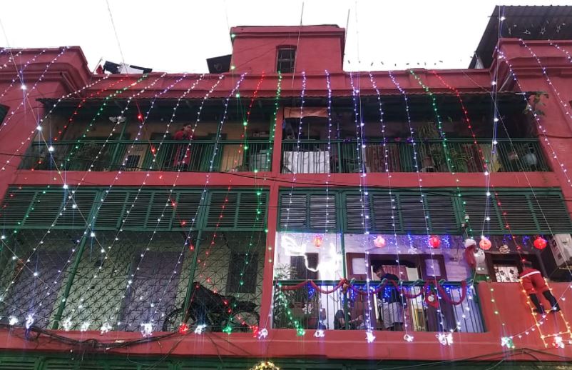 Christmas In Bow Barracks: প্রায় ১০০ বছরের ক্ষয়িষ্ণু ইতিহাস বুকে নিয়ে আজও অমলিন বো-ব্যারাকের বড়দিন