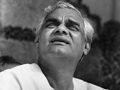 Vajpayee Birthday: The only equality from Kavi ... Atal Bihari Vajpayee! Vajpayee Birthday: காவியில் உதித்த சமத்துவன்-அடல் பிகாரி வாஜ்பாய்!