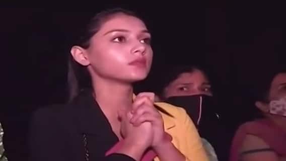 दोस्तों के साथ क्रिसमस मनाने माउंट मैरी पहुंचीं मल्लिका | सास, बहू और साजिश | 25.12.2021